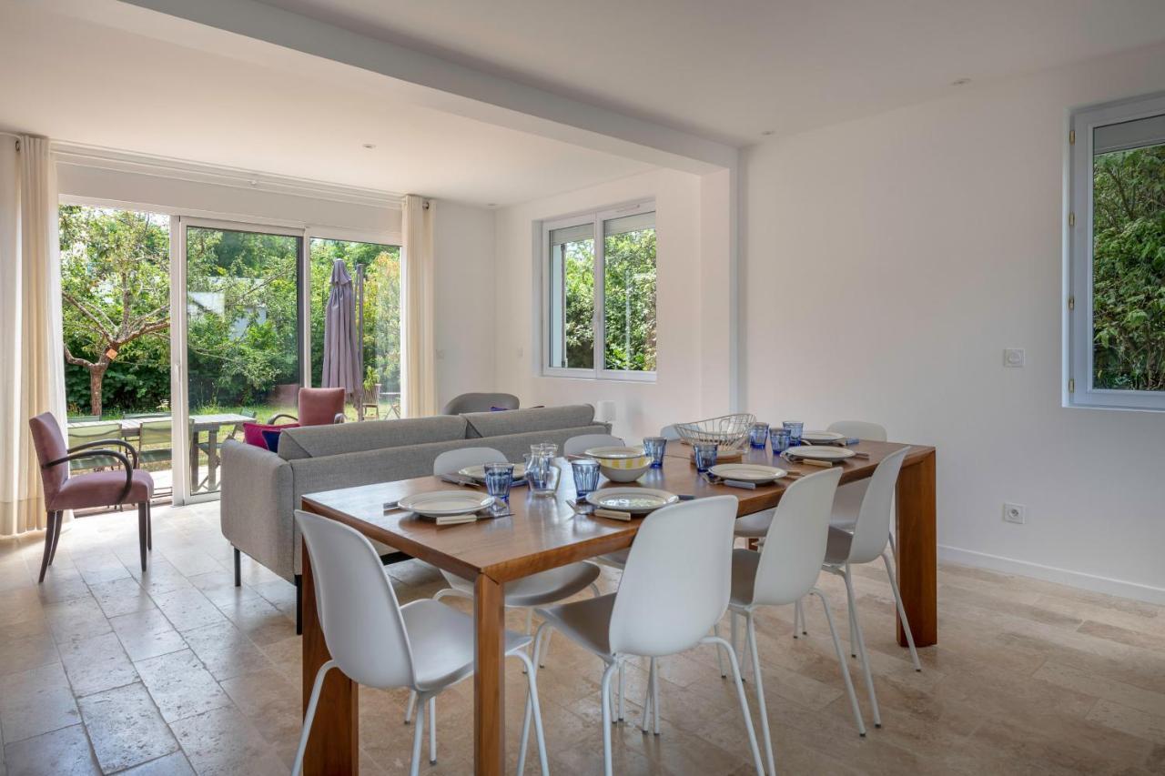 Hébergement de vacances Maison Moderne Avec Jardin Pour 8 A