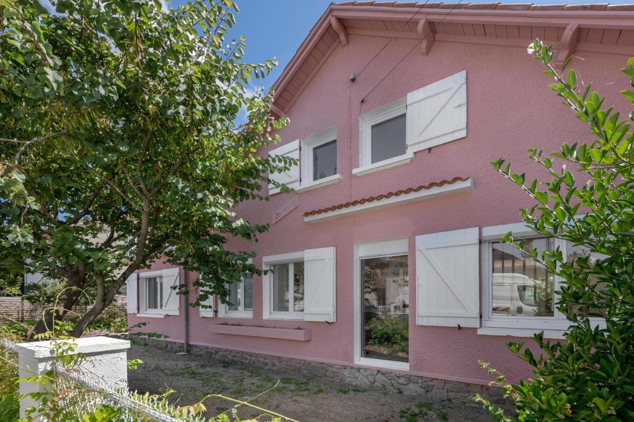 Maison Moderne Avec Jardin Pour 8 A *